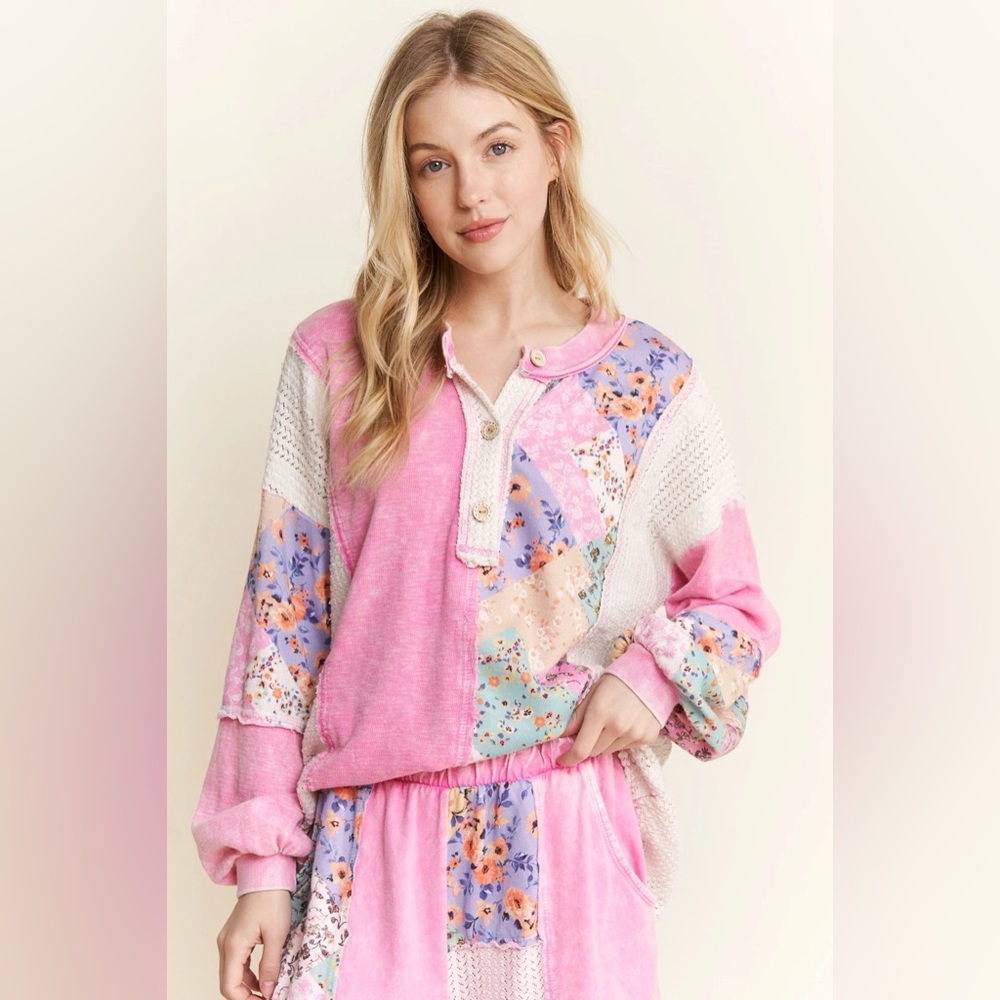 JT1 J.her Mineral Washed Floral WaveKnit Jacquard Henley Boho top